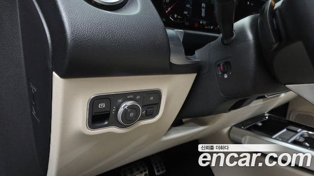 Mercedes-Benz GLB-Class 2024 — Photo 21/31