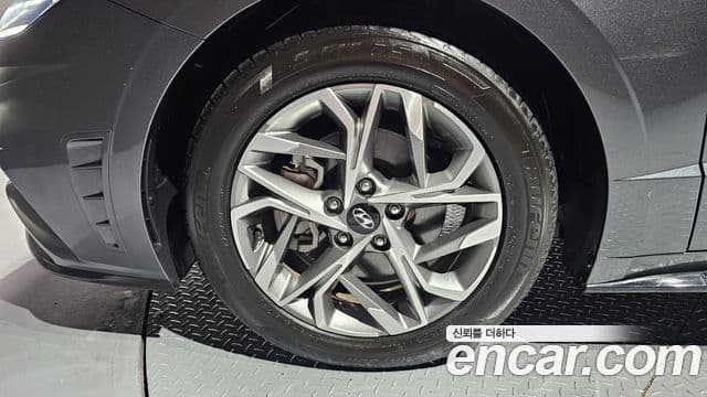 Hyundai Sonata 2021 — ფოტო 5/20