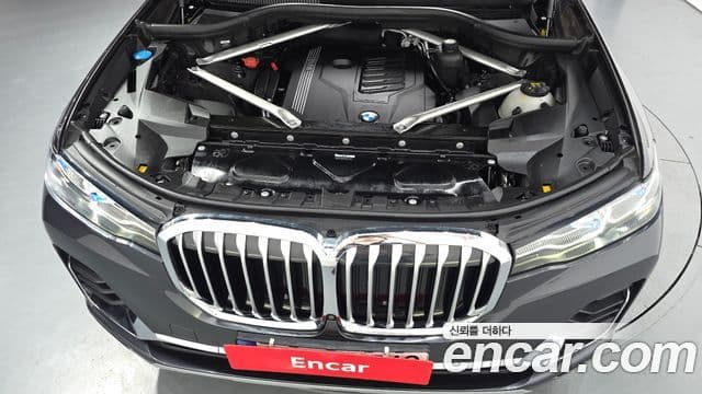BMW X7 2022 — ფოტო 6/20