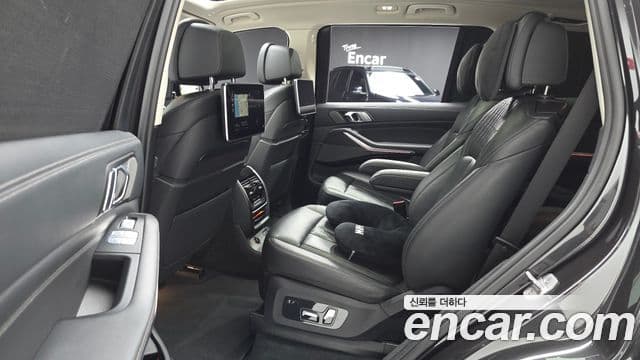 BMW X7 2022 — ფოტო 11/20