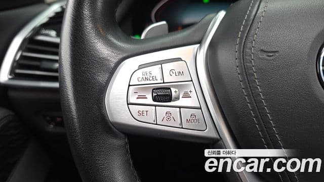 BMW X7 2022 — ფოტო 17/20