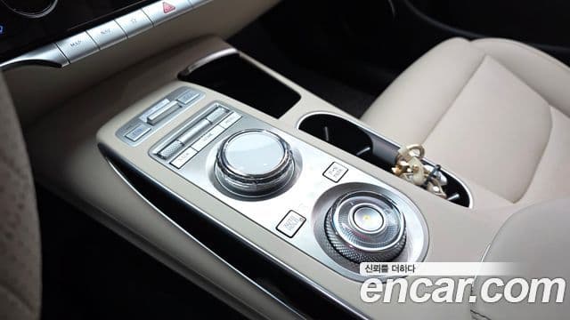Genesis GV70 2022 — Şəkil 8/20