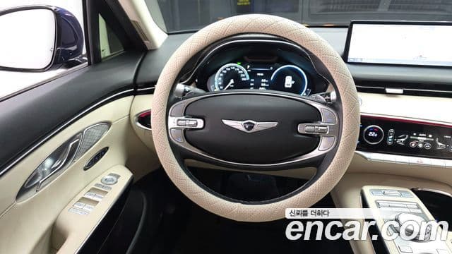 Genesis GV70 2022 — Şəkil 13/20