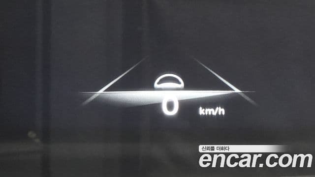 Genesis GV70 2022 — Şəkil 18/20