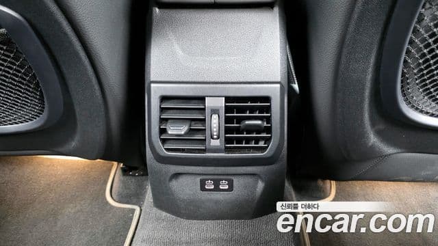 BMW 1 Series 2024 — ფოტო 18/20