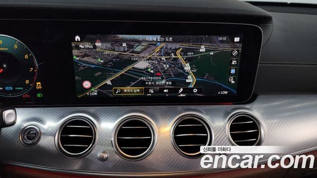 Mercedes-Benz E-Class 2021 — ფოტო 12/20