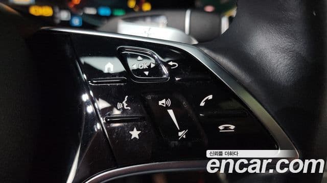 Mercedes-Benz E-Class 2021 — ფოტო 16/20