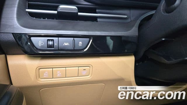 Kia Carnival 2022 — Şəkil 17/20