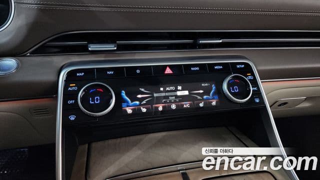 Genesis GV80 2022 — Şəkil 18/39