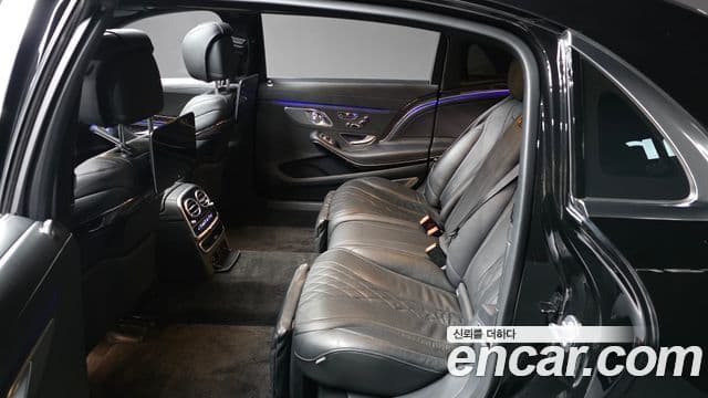 Mercedes-Benz S-Class 2020 — Photo 25/33