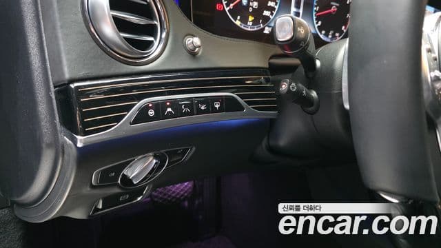 Mercedes-Benz S-Class 2020 — Photo 6/33