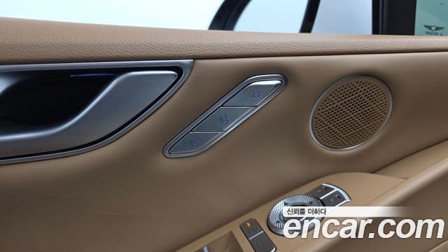 Genesis Electrified G80 2024 — ფოტო 18/20