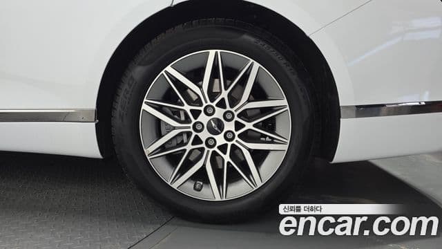 Genesis G80 2024 — Photo 20/36