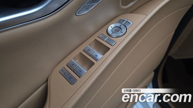 Genesis G80 2024 — Photo 18/36