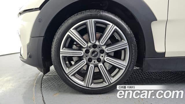 Mini Cooper S Clubman 2021 — Фото 5/20