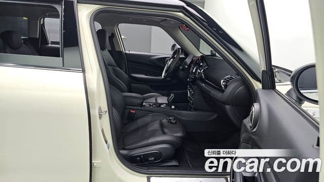 Mini Cooper S Clubman 2021 — Фото 12/20