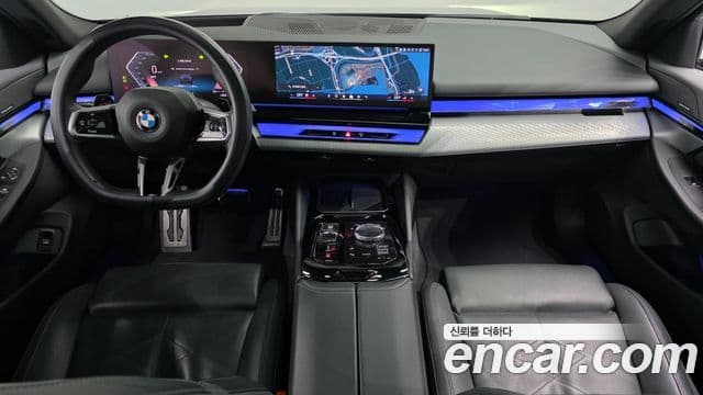 BMW 5 Series 2023 — Photo 16/35