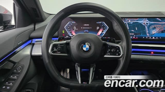 BMW 5 Series 2023 — Photo 17/35