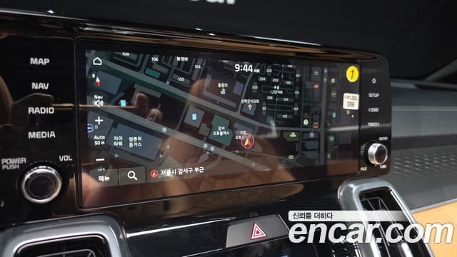 Kia Sorento 2023 — ფოტო 14/20