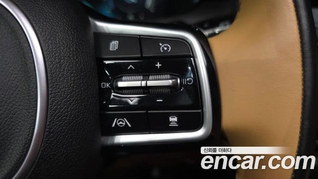 Kia Sorento 2023 — ფოტო 19/20