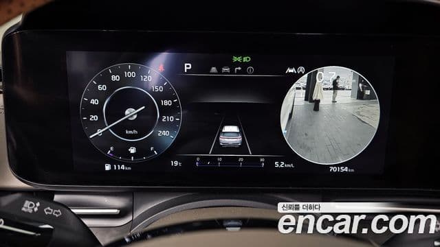 Kia Carnival 2021 — ფოტო 8/20