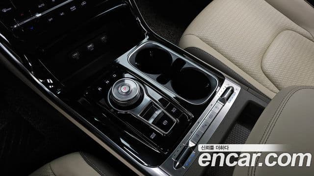 Kia Carnival 2021 — ფოტო 9/20