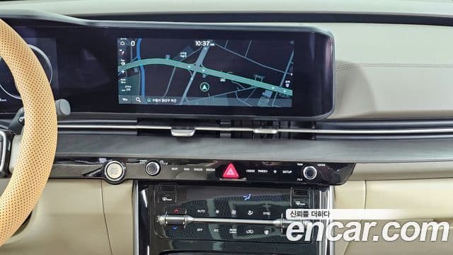 Kia Carnival 2021 — ფოტო 14/20