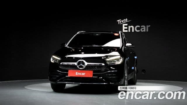 Mercedes-Benz GLA-Class 2020 — Фото 2/20