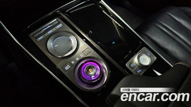 Genesis GV80 2021 — Photo 16/33