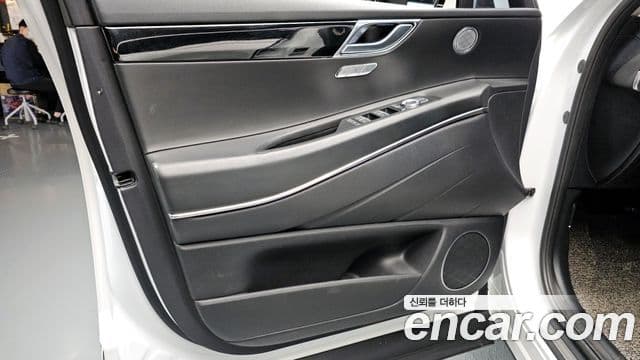 Genesis GV80 2021 — ფოტო 33/33