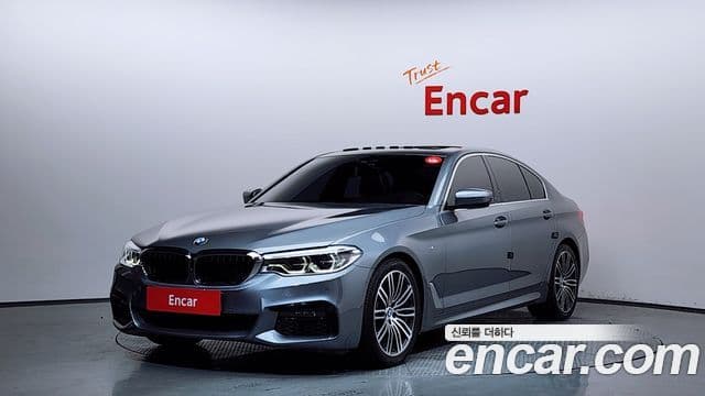BMW 5 Series 2019 — ფოტო 1/20