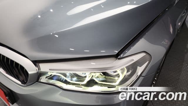 BMW 5 Series 2019 — Şəkil 4/33