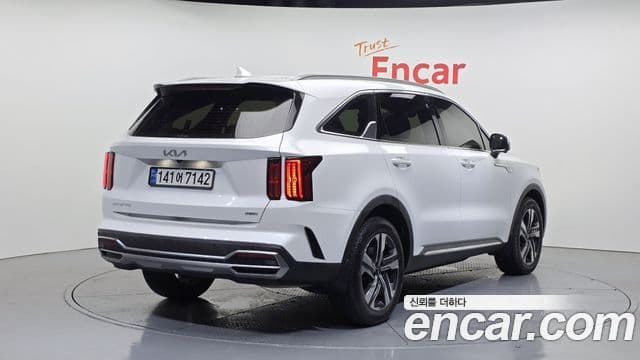 Kia Sorento 2022 — Фото 2/20