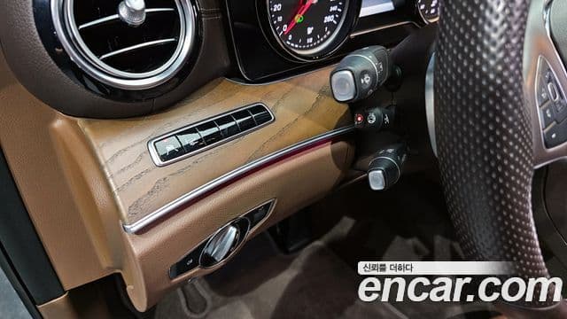 Mercedes-Benz E-Class 2018 — Şəkil 20/20