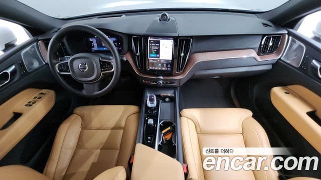 Volvo XC60 2024 — ფოტო 7/20