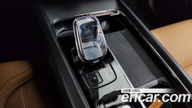 Volvo XC60 2024 — ფოტო 9/20