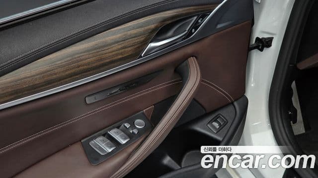 BMW 5 Series 2021 — Фото 16/20