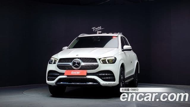 Mercedes-Benz GLE-Class 2019 — ფოტო 3/20