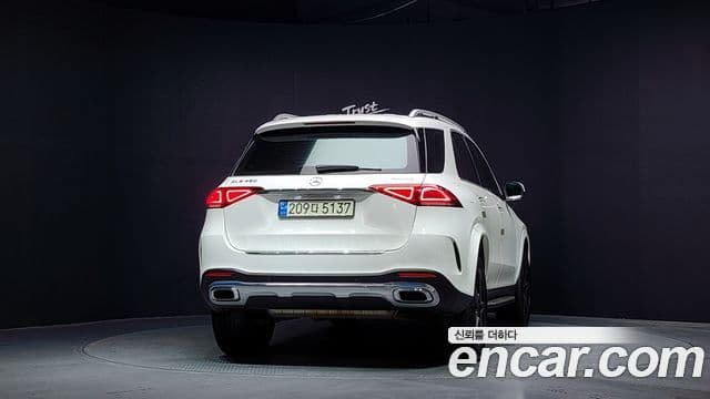 Mercedes-Benz GLE-Class 2019 — ფოტო 4/20