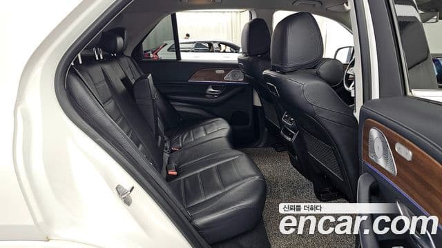 Mercedes-Benz GLE-Class 2019 — ფოტო 12/20