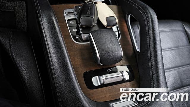 Mercedes-Benz GLE-Class 2019 — ფოტო 18/20