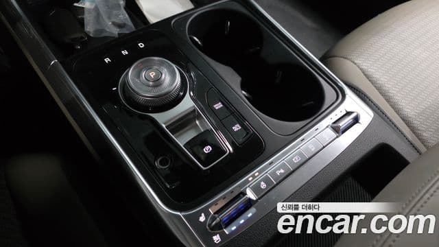 Kia Carnival 2024 — Şəkil 9/20