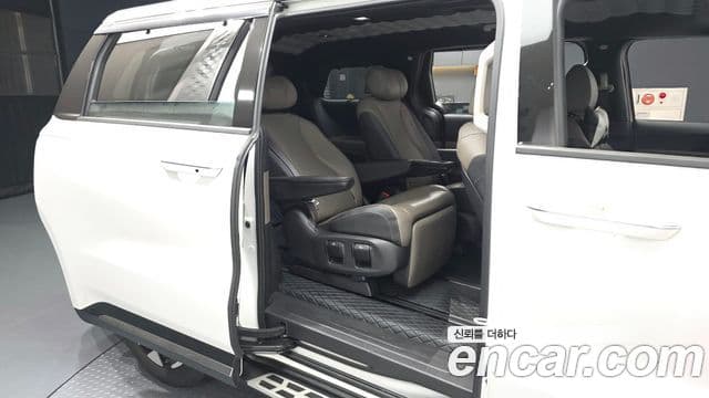 Kia Carnival 2024 — Şəkil 12/20