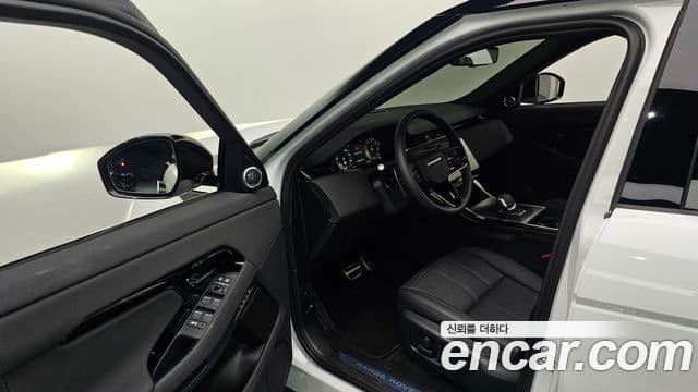 Land Rover Range Rover Evoque 2025 — ფოტო 10/20