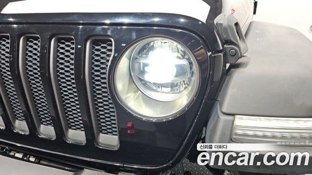 Jeep Wrangler 2018 — Photo 26/32