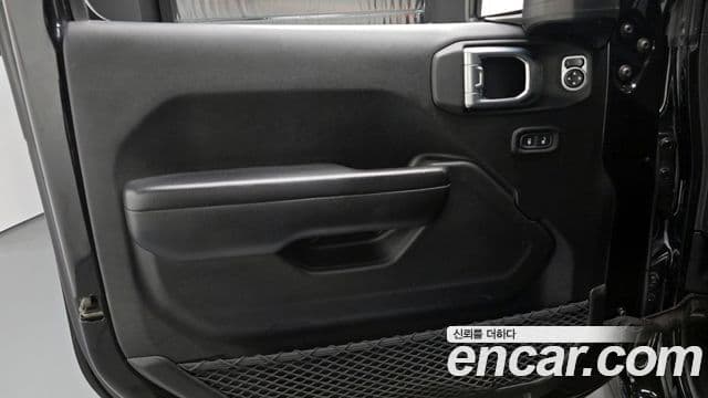 Jeep Wrangler 2018 — Photo 13/32
