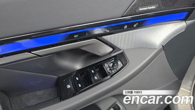 BMW 5 Series 2025 — Фото 14/20