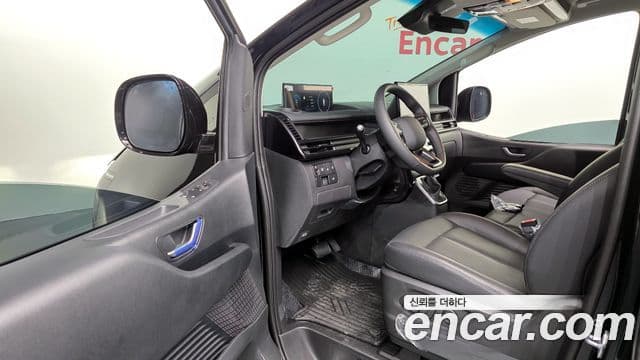 Hyundai Staria 2026 — фото 10 из 20