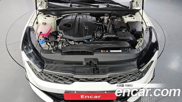 Kia K5 2022 — ფოტო 6/20