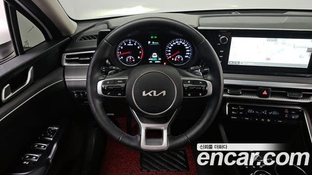 Kia K5 2022 — ფოტო 12/20